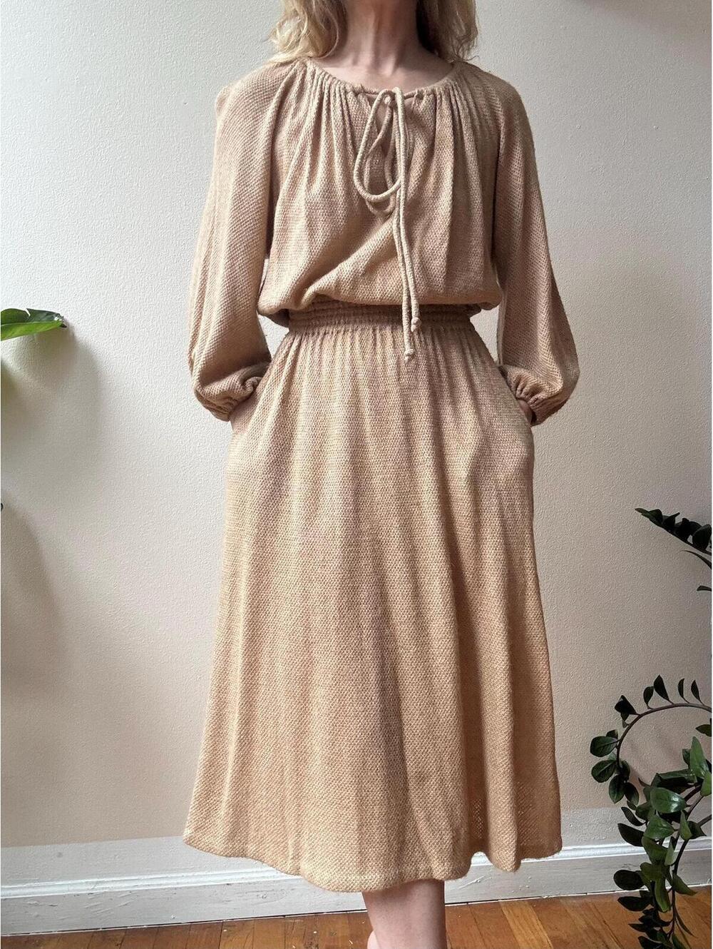 Vintage 1970s Robert Nelissen Paris for Bonwit Teller Beige Knit Dress
